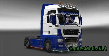 MAN TGX 18,680 XXL with interior